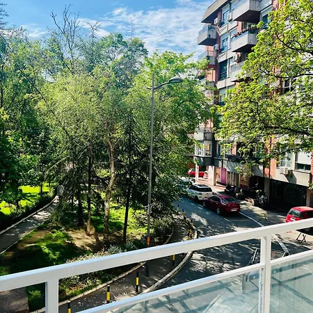 Luxury In The Heart Of Vracar דירה בלגרד